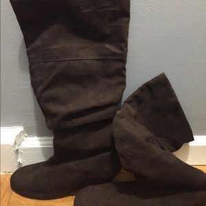 High suede dark brown boots